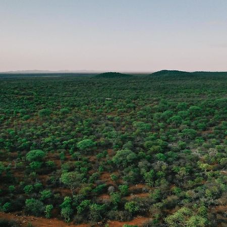 Hotel Kifaru Bush Camp Outjo Exterior foto