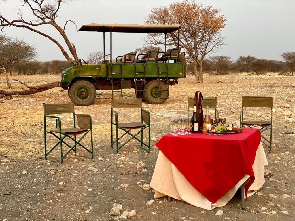 Hotel Kifaru Bush Camp Outjo Exterior foto
